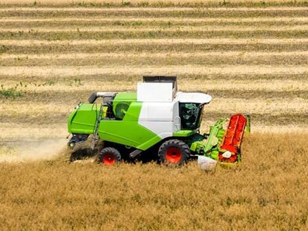 Tujuan traktor pertanian