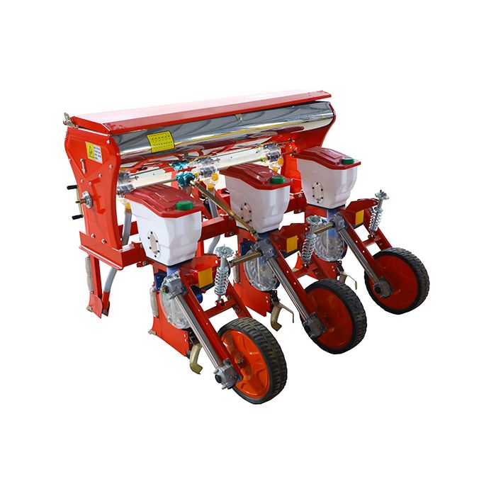 Traktor dipasang jagung jagung